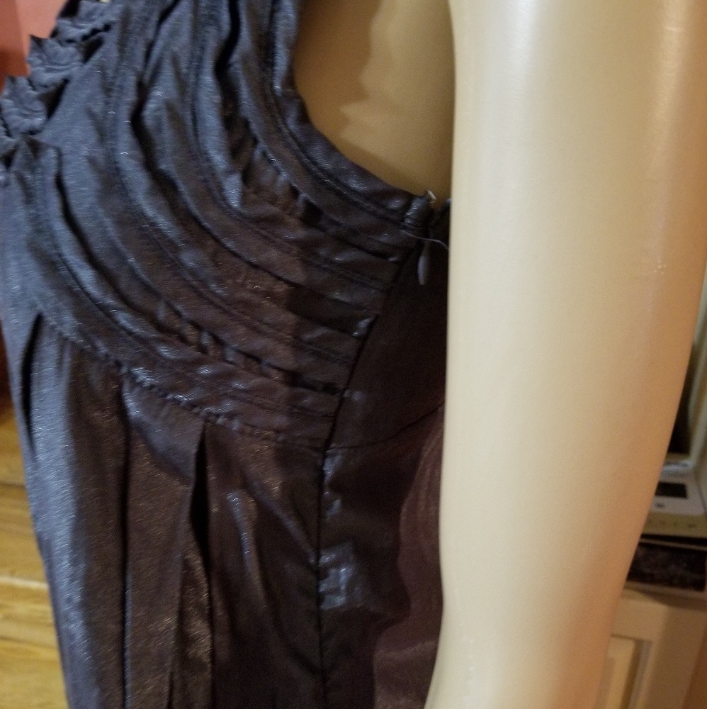 Dress - Picture 3 of 4